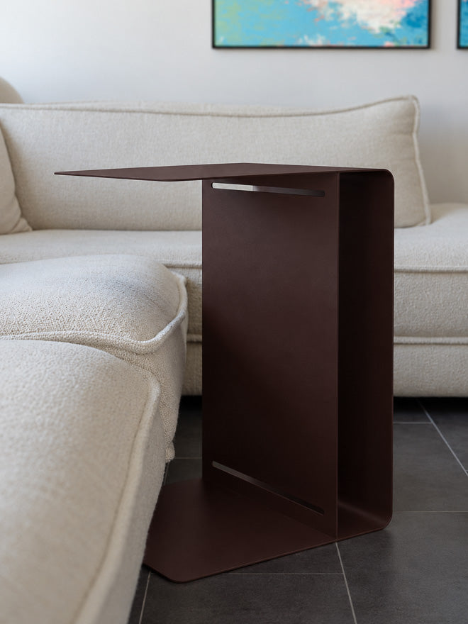 Beistelltisch ALFRED von Steel Buddy mit dunkler Holzoptik und robustem Design, ideal als dekorativer Beistelltisch.