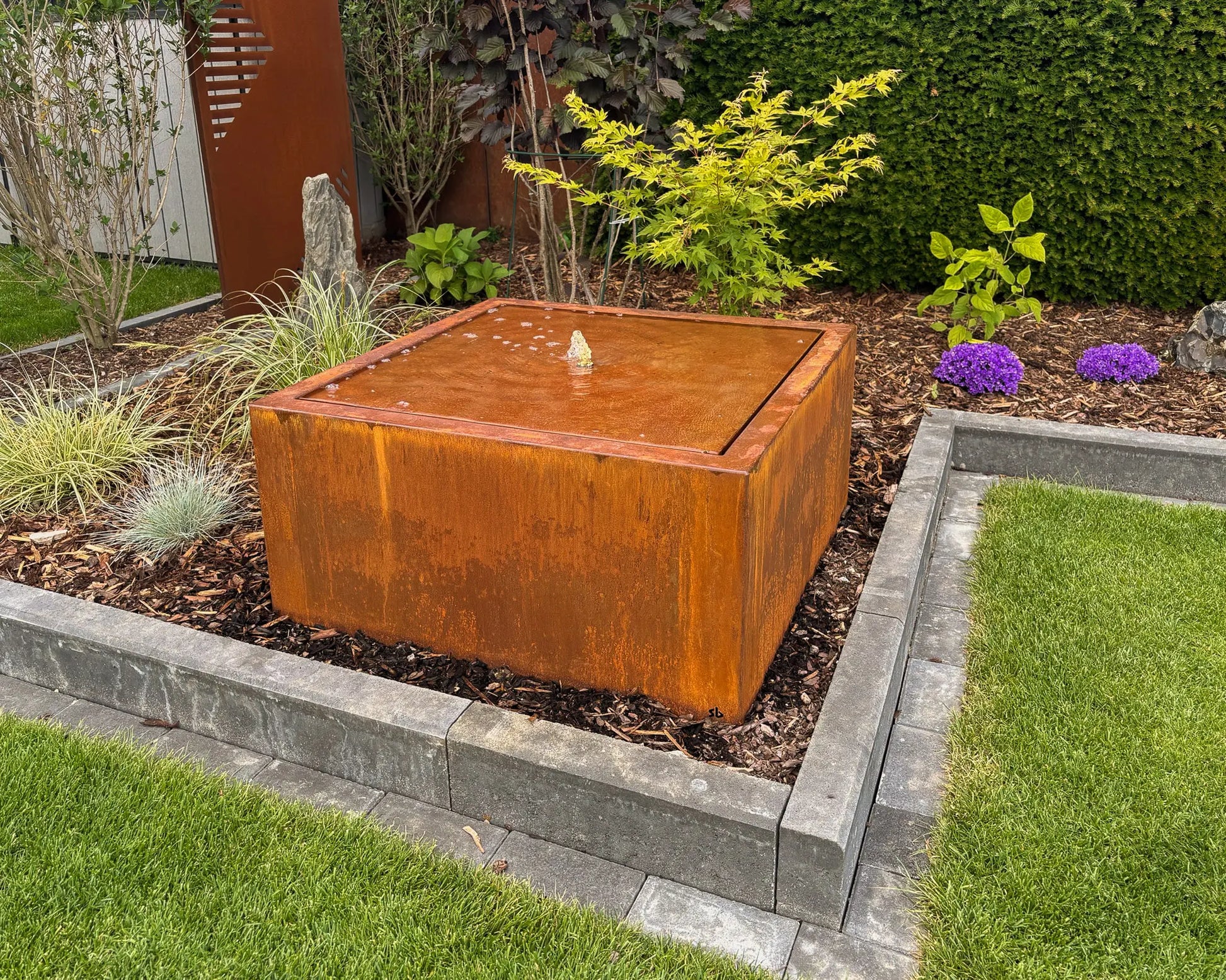 Gartenbrunnen aus Cortenstahl - steelbuddy.living