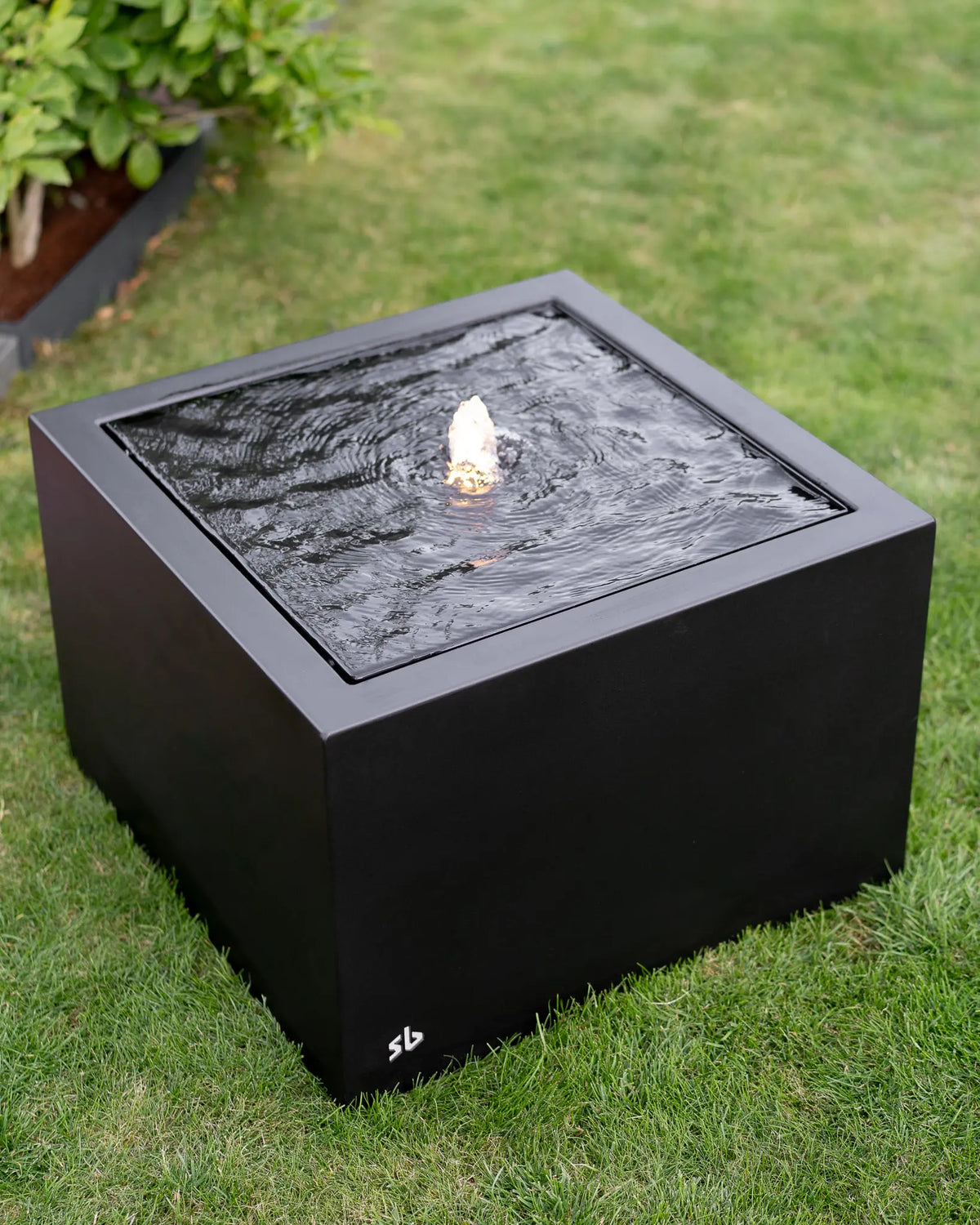 Gartenbrunnen aus pulverbeschichtetem Aluminium - steelbuddy.living