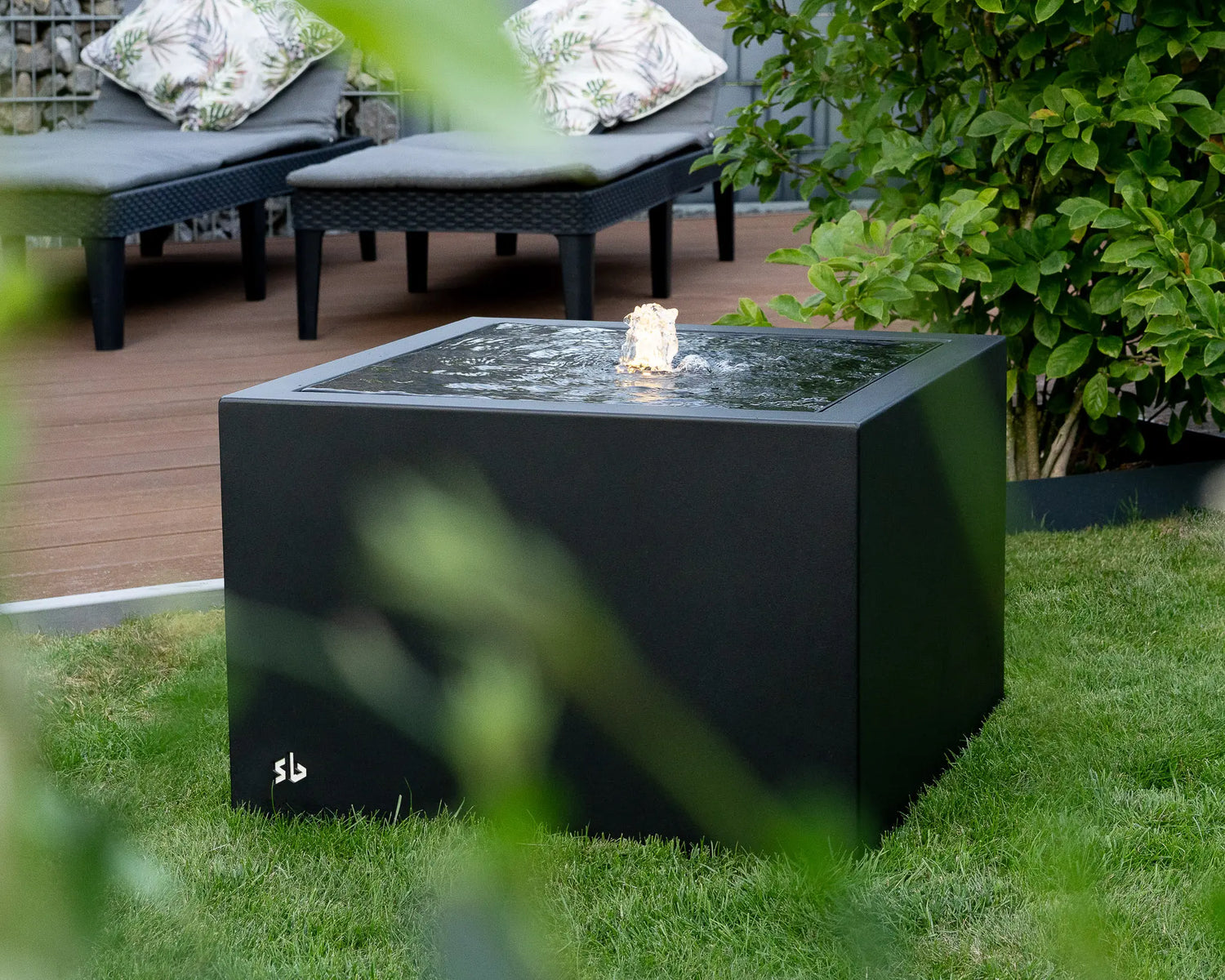 Gartenbrunnen aus pulverbeschichtetem Aluminium - steelbuddy.living